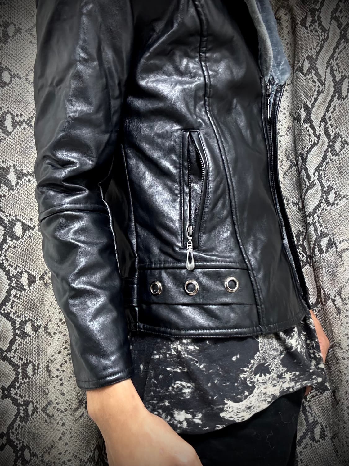 [00‘s]Dark Blue Fur Eyelet Detail Leathe 상품이미지2