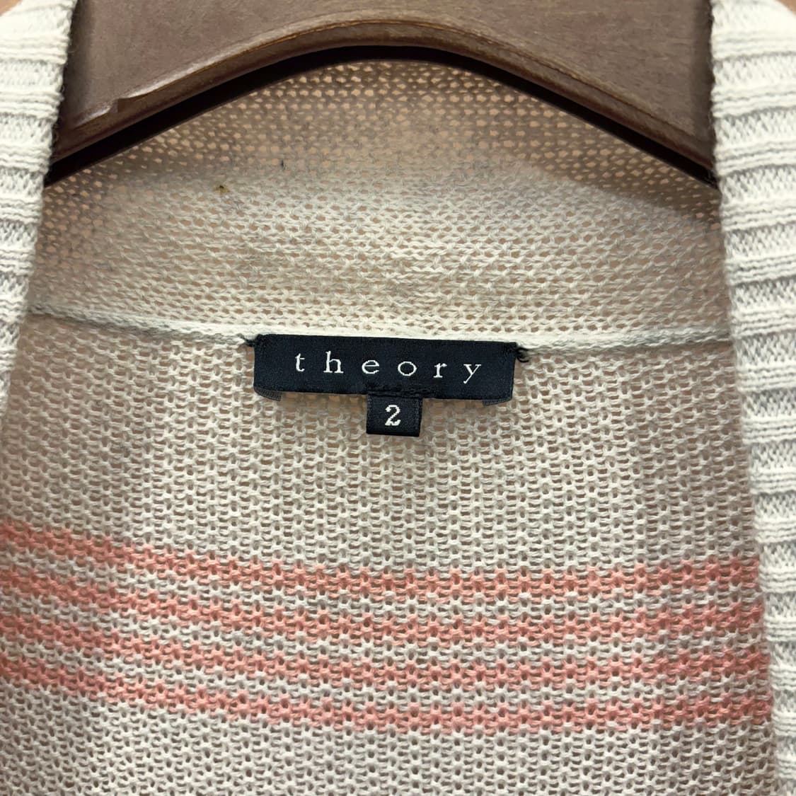 띠어리 코튼 캐시미어 긴팔 니트 가디건 스트라이프 디테일 슬림핏 아이보리 상품이미지6