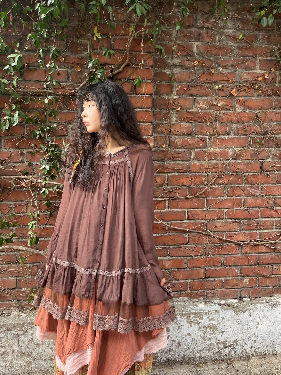 브라운 에스닉 레이스 포인트 블라우스 상품이미지3