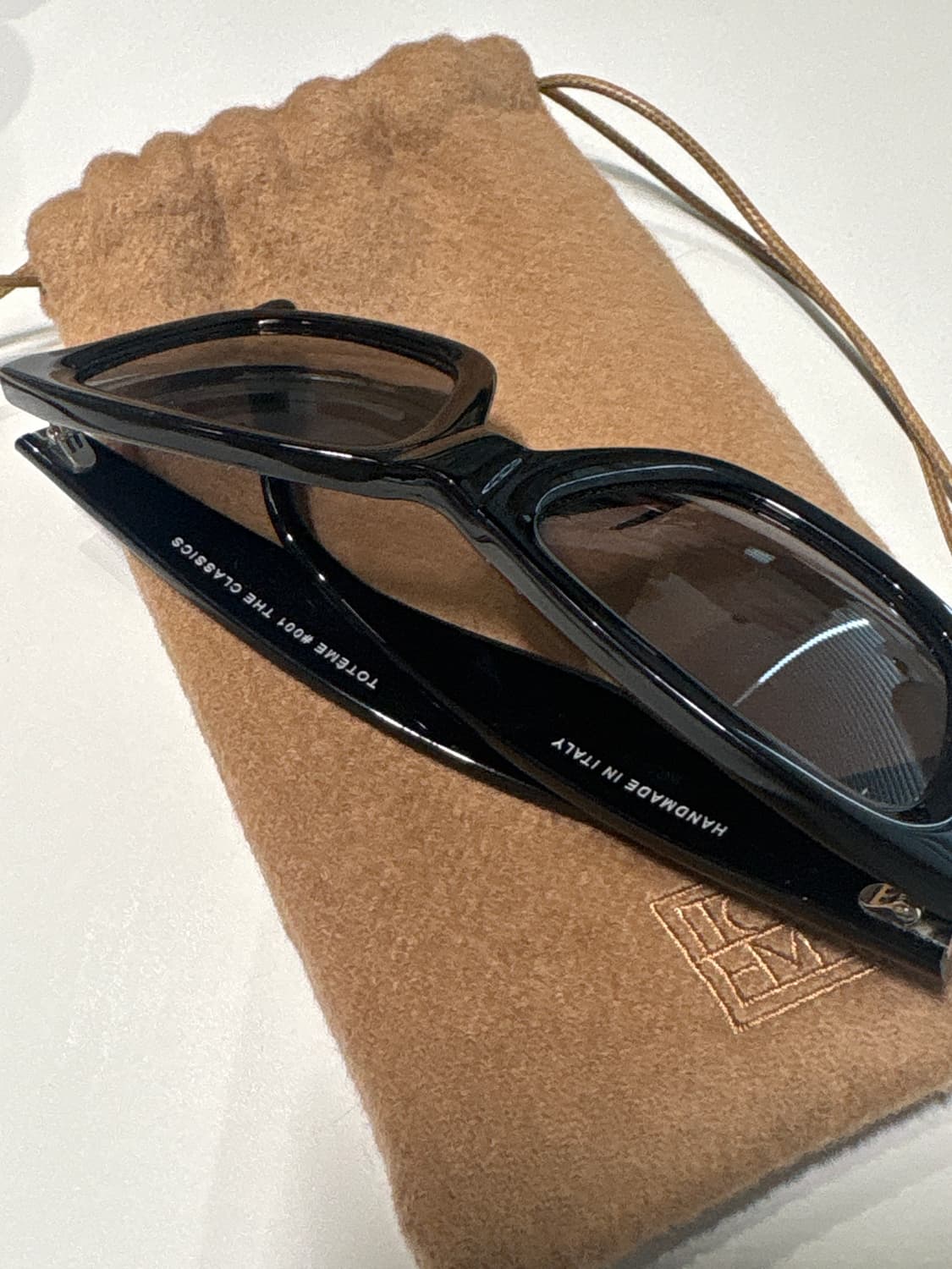 토템 블랙 선글라스 상품이미지3