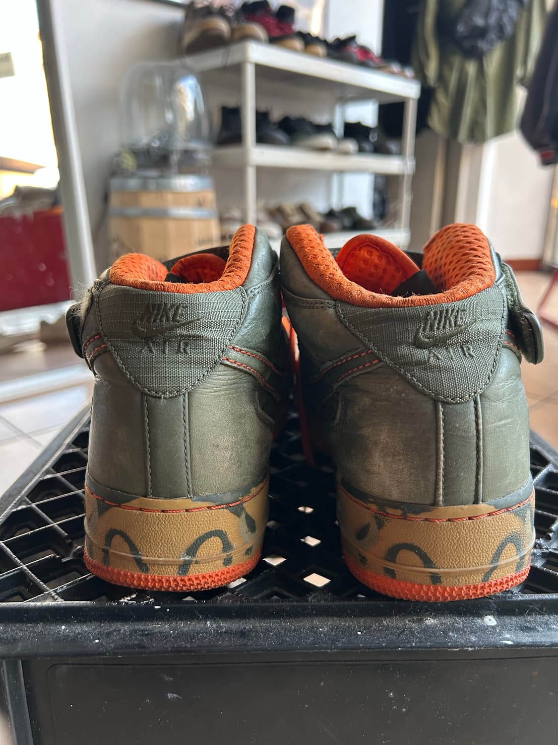 나이키 에어포스미드 오렌지 베를린 상품이미지5