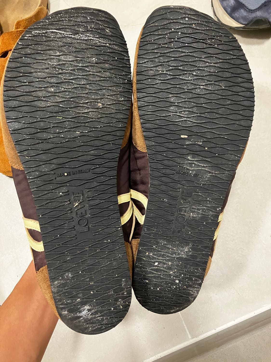 로에베 발레 러너2.0 판매합니다 43사이즈 상품이미지4