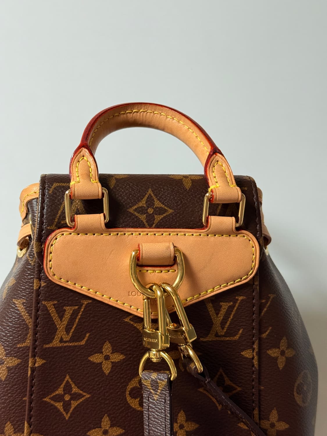 루이비통 몽수리 백팩 미니 상품이미지5