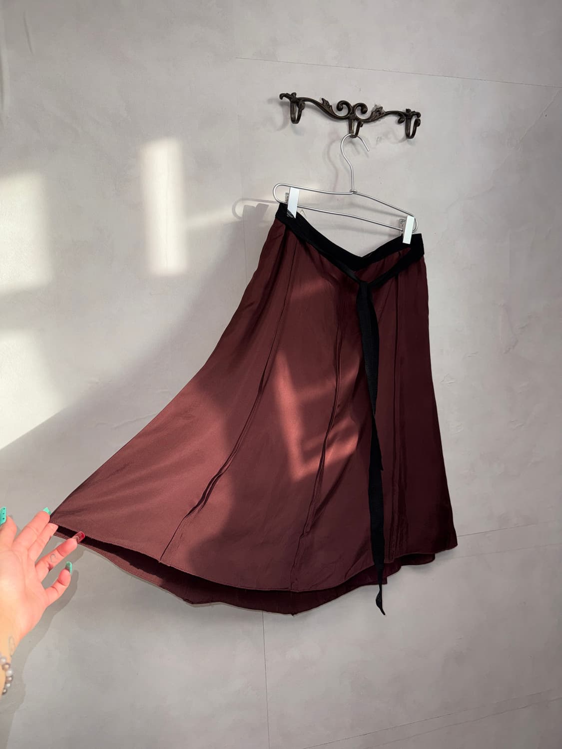 TIME red brown satin midi skirt 상품이미지2
