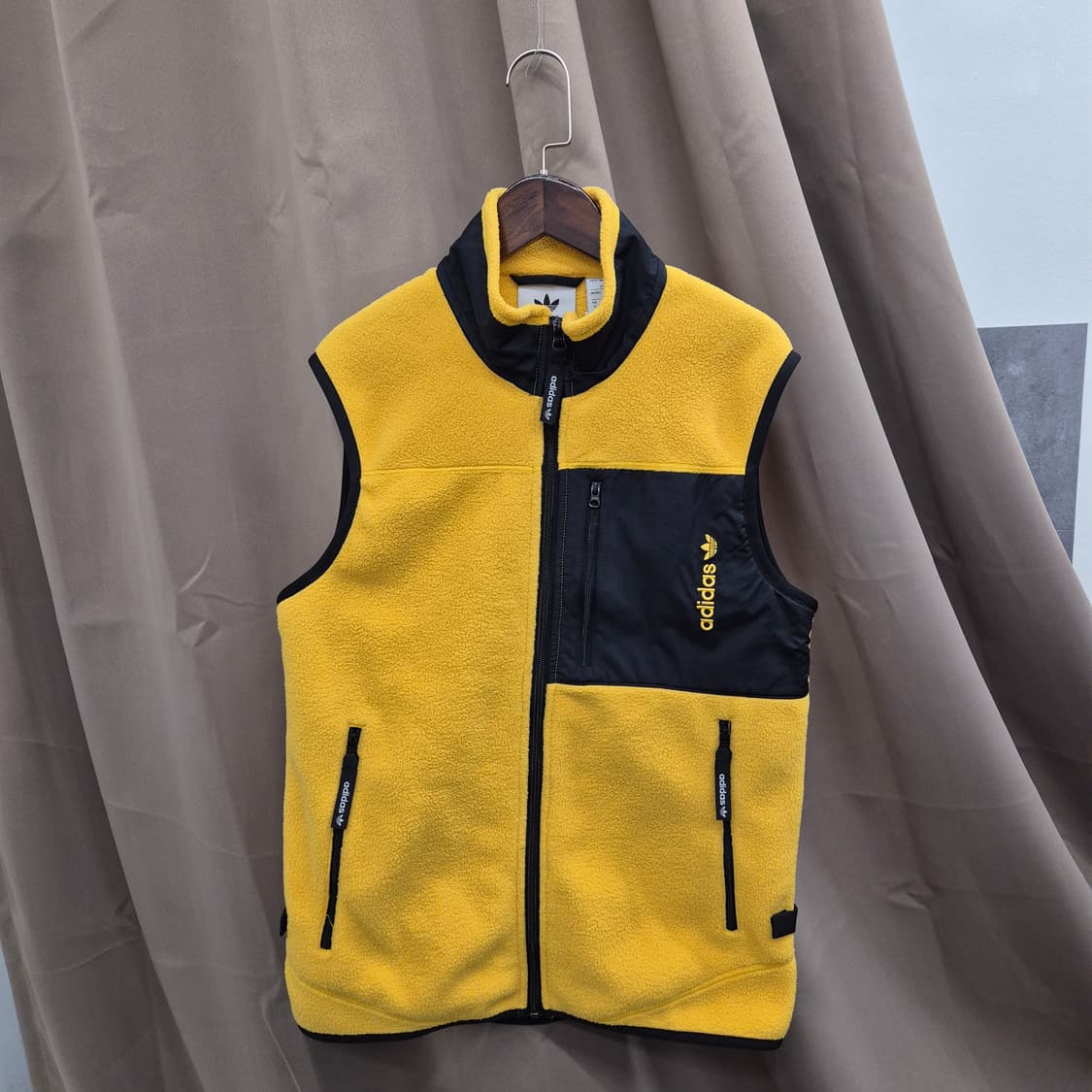 아디다스 노랑 플리스 조끼 S 상품이미지1