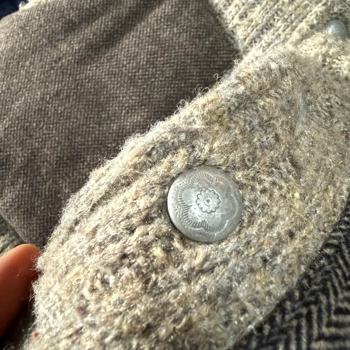 Bonds & Peace 울 블랜드 요크 베스트 1 상품이미지4