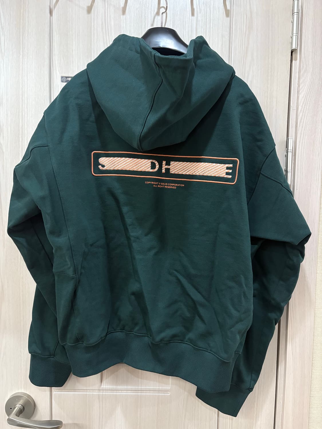 [46] 솔리드옴므 백로고 후드 그린 상품이미지2