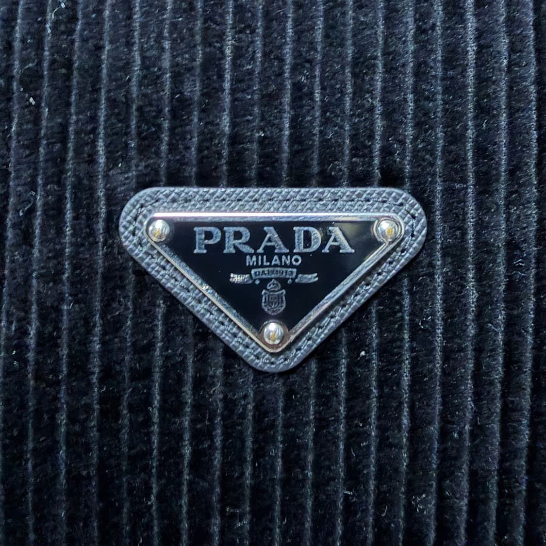 [S+급/L] 프라다 벨벳 코듀로이 패딩 자켓 블랙 상품이미지4