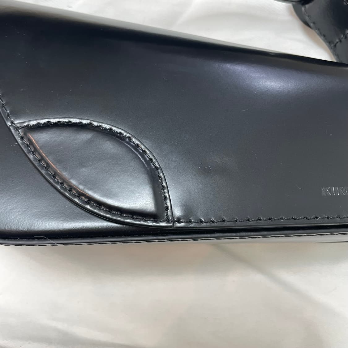 키코코스타디노브 트리비아백 블랙 유광 상품이미지5