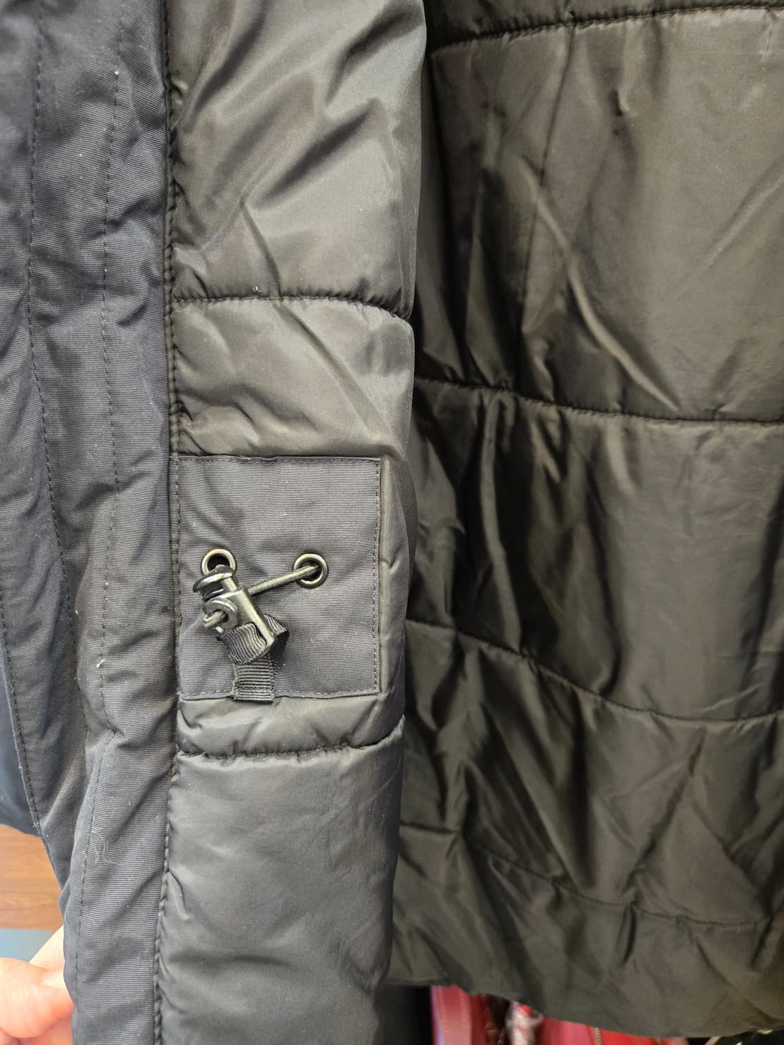 칼하트 후드 패딩 점퍼 S사이즈! (앵커리지 파카) 상품이미지3