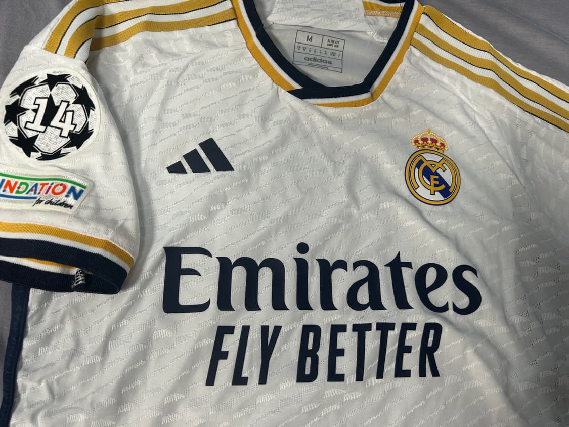23/24 레알 마드리드 홈 어센틱 유니폼 상품이미지3