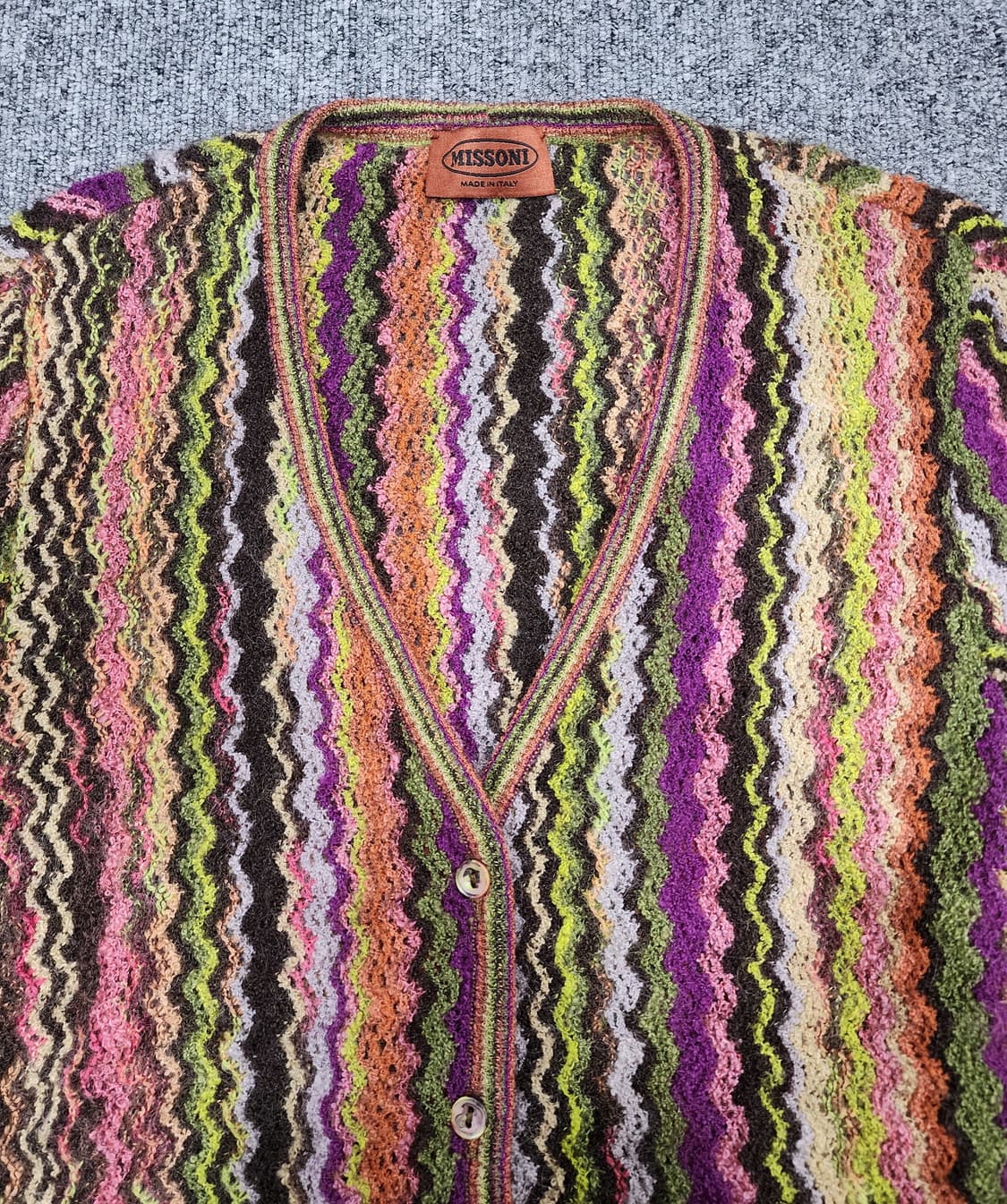 미쏘니 멀티컬러 지그재그패턴 빈티지 니트 가디건 40 상품이미지3