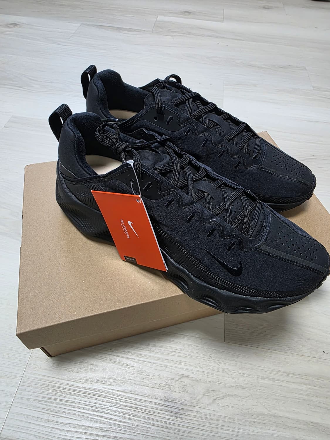 나이키 아바로버 상품이미지1