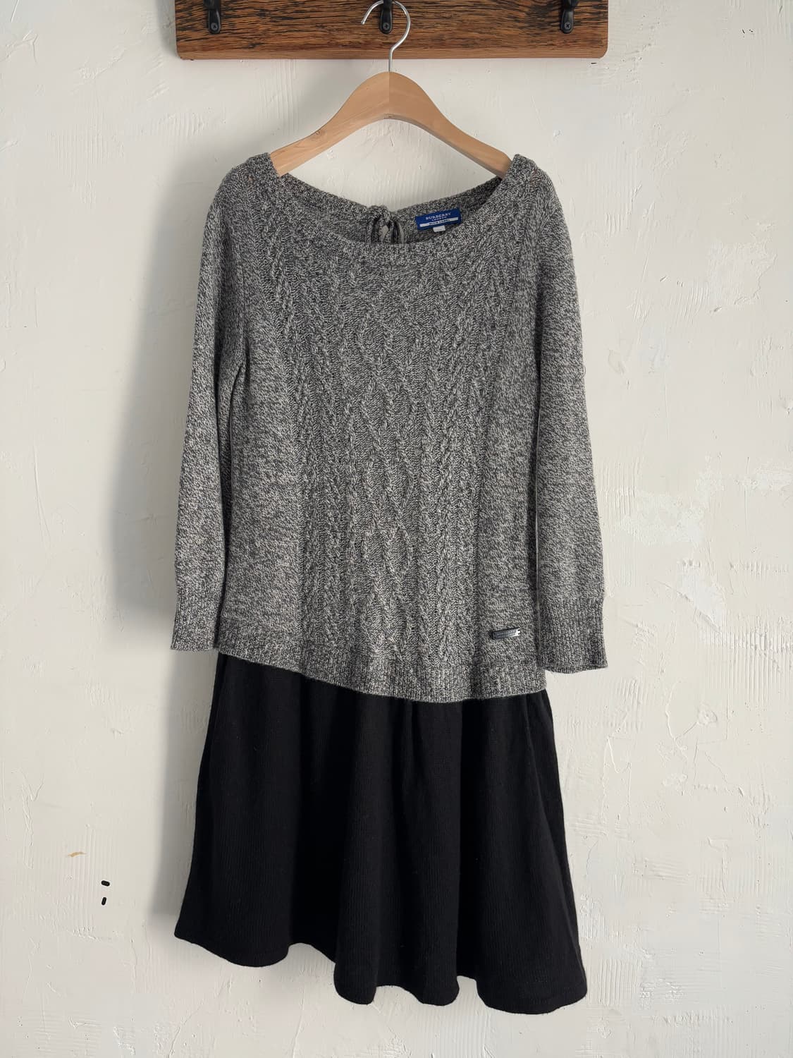 Burberry  버버리 블루라벨 배색 니트 원피스 상품이미지4