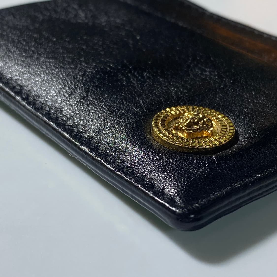 [정품] 베르사체 메두사헤드 금장플레이트 램스킨 카드지갑 상품이미지8