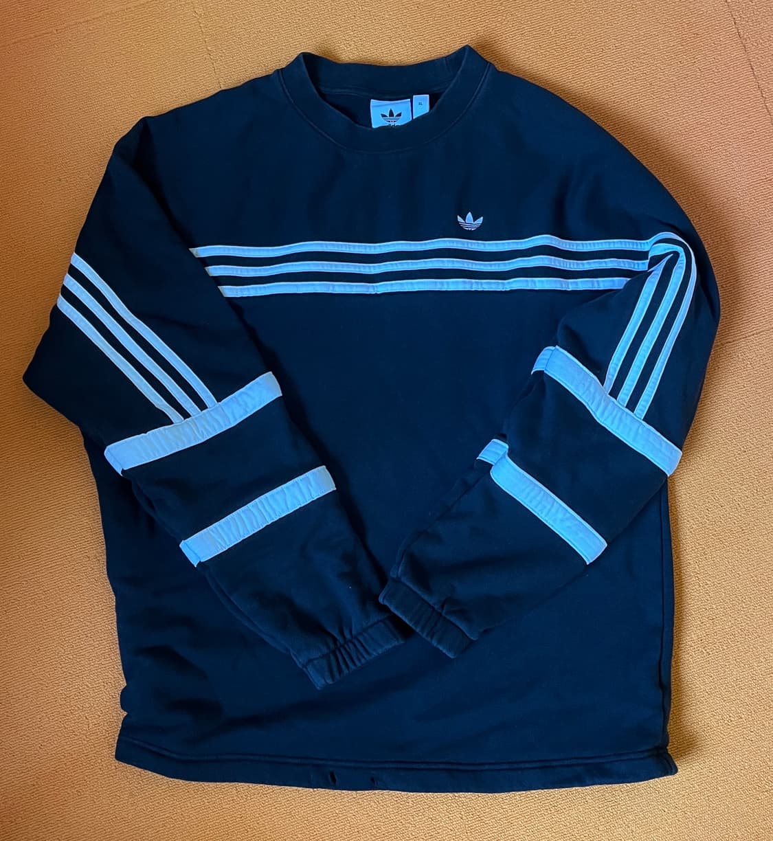 아이다스 불꽃 맨투맨 상품이미지1