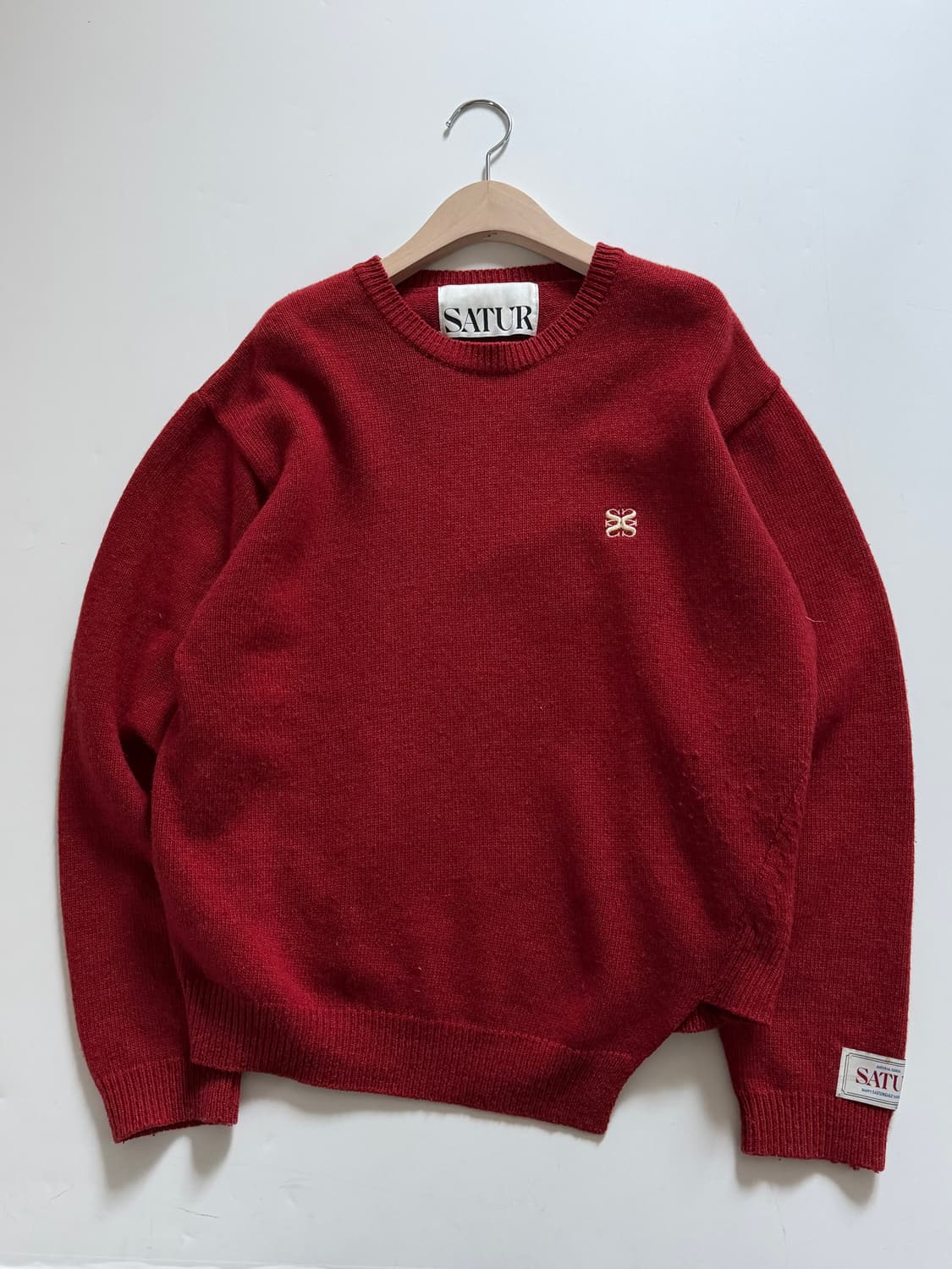 Satur 새터 딥레드컬러 울 캐시미어 언발란스 니트 상품이미지2