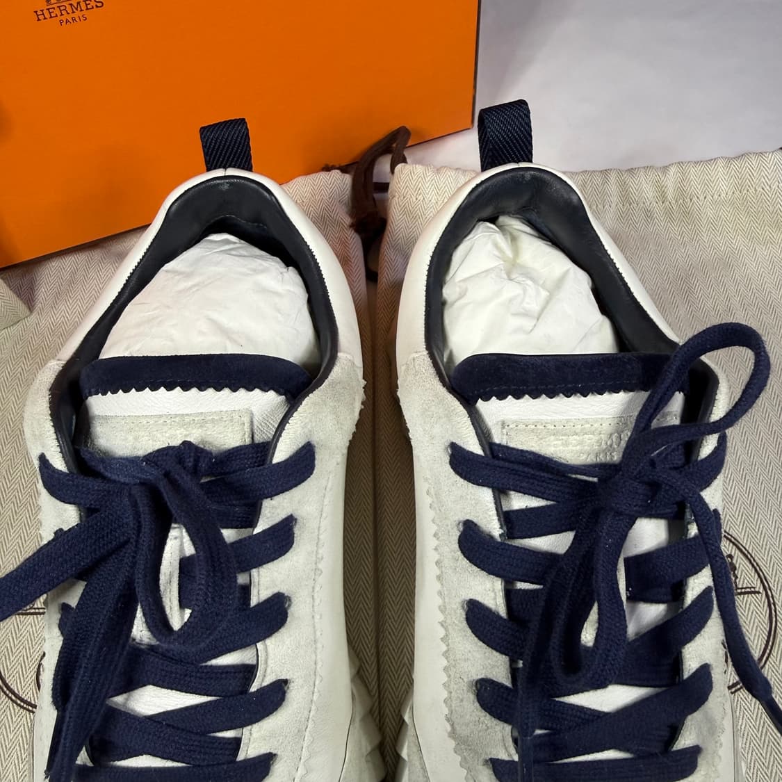 에르메스 바운싱 카프스킨 스웨이드 스니커즈 상품이미지4