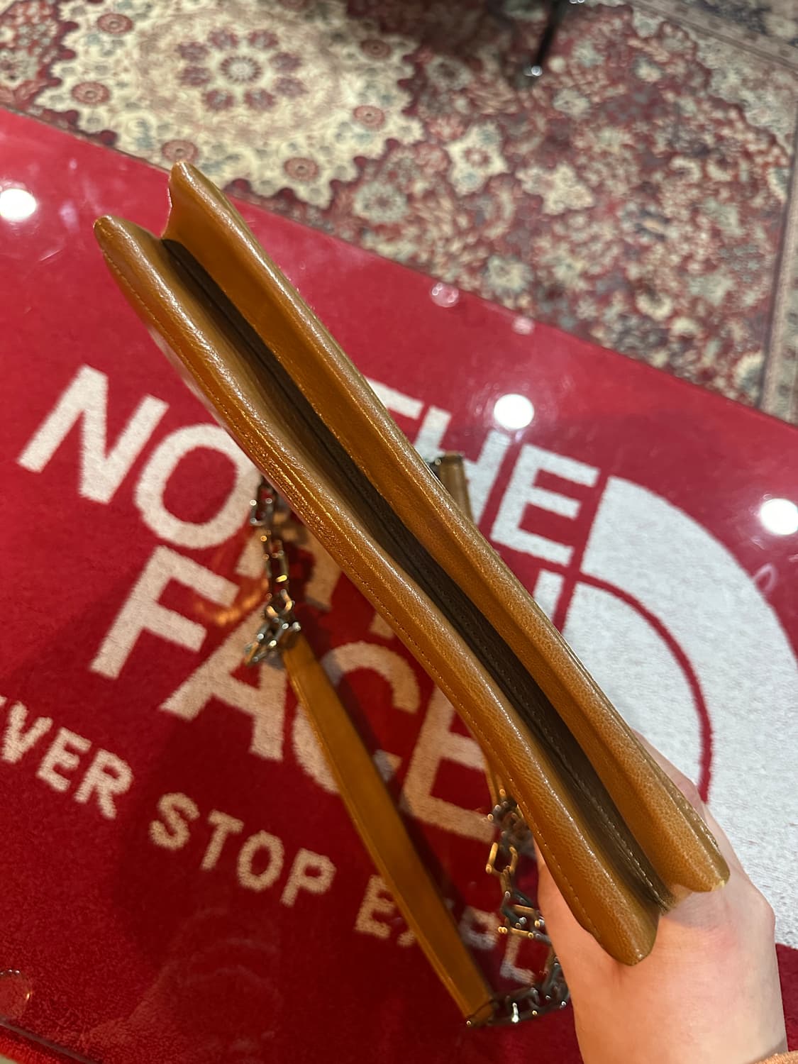 발리 레더 체인숄더백 카멜 상품이미지6