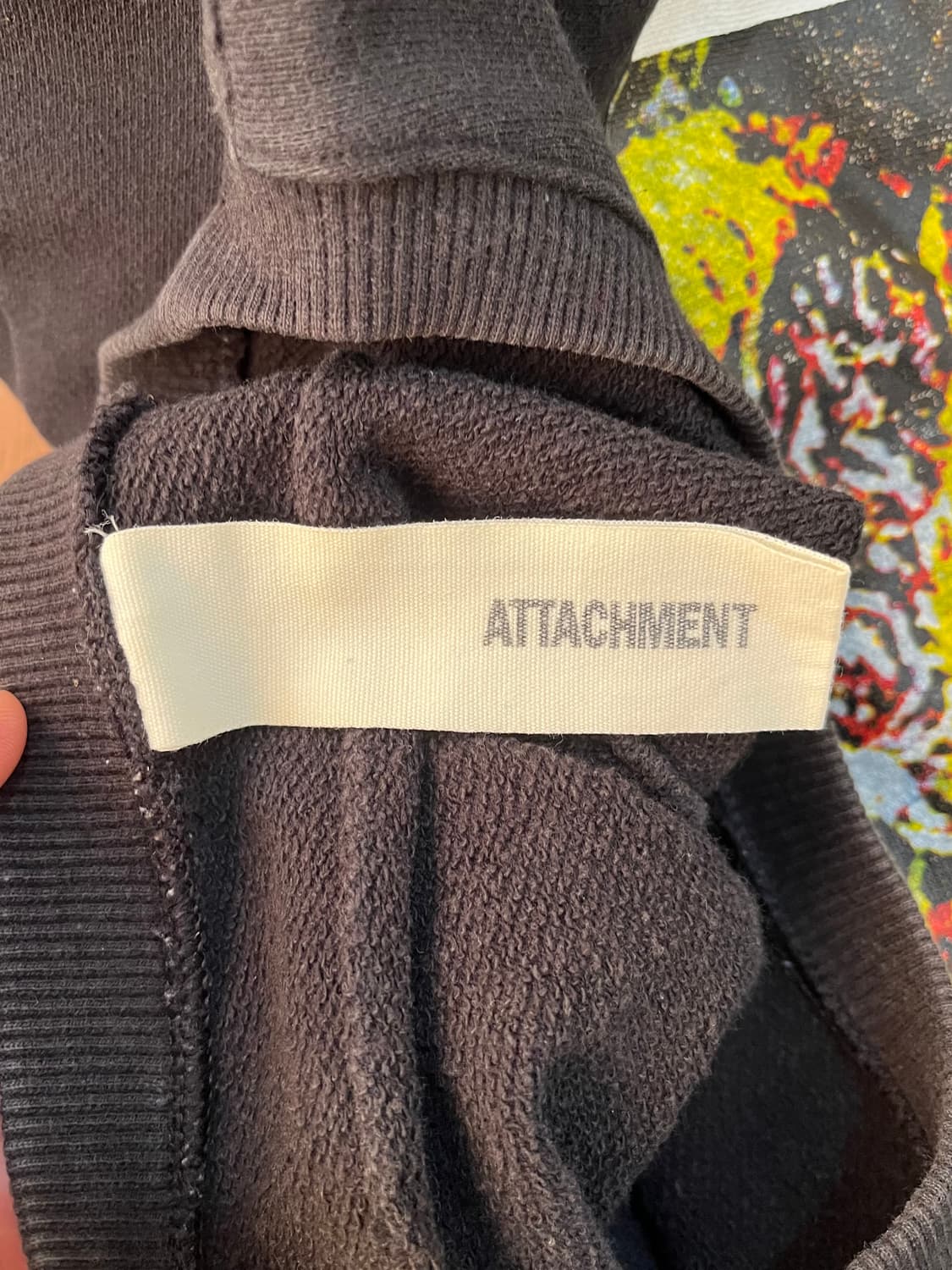 어태치먼트 프린트 롱슬리브 스웻셔츠 상품이미지5