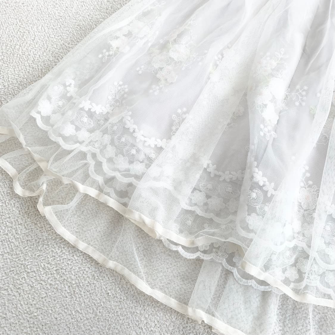 엑시즈팜 ♥ 화이트페어리 꽃 자수 스커트 상품이미지4