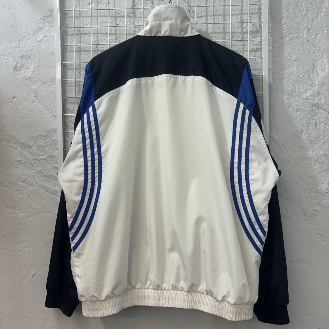 90s 아디다스 올드스쿨 흰 검 가오리 바람막이 2XL 상품이미지2