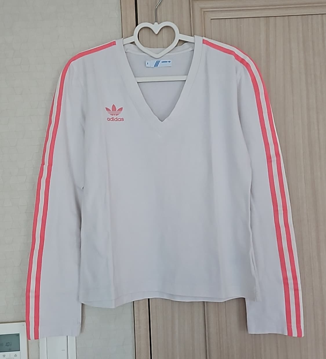 아디다스 90’s  화이트 핑크 롱슬리브 상품이미지2