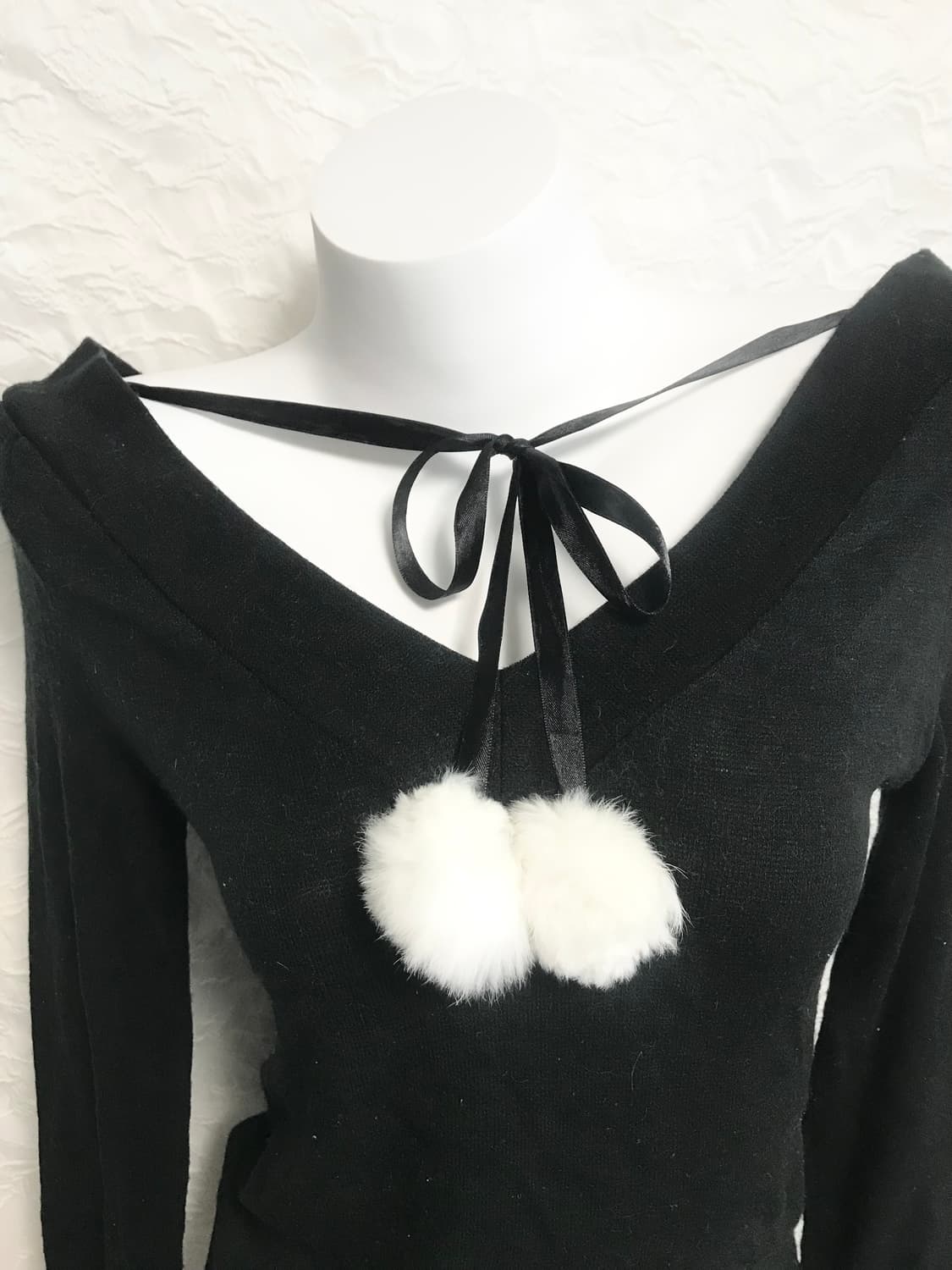 빈티지 갸루 폼폼이 딥 브이넥 니트 상품이미지3