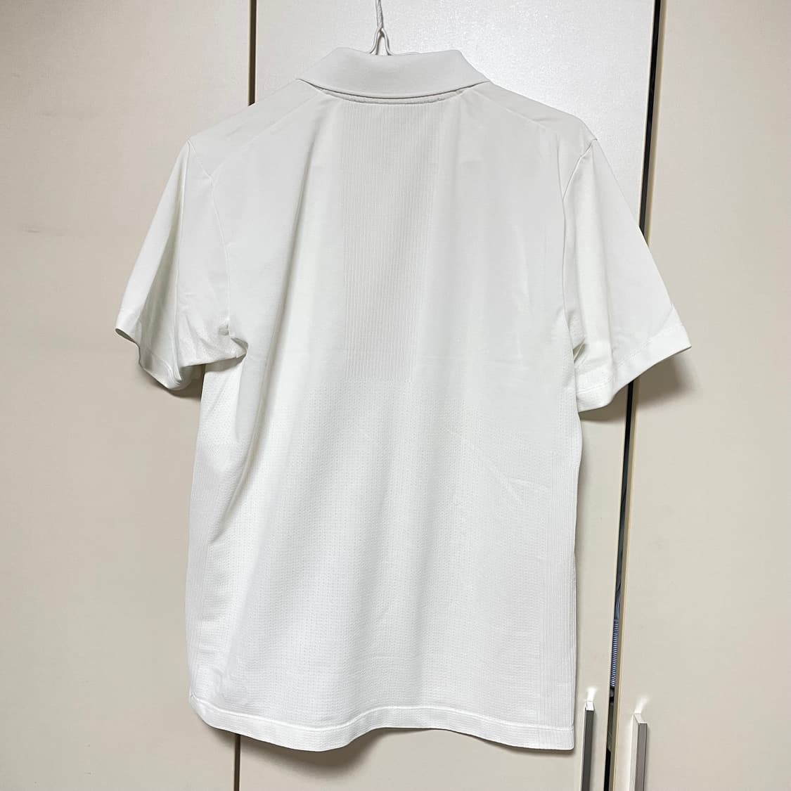 유니클로 화이트 폴로셔츠 M 사이즈 상품이미지3