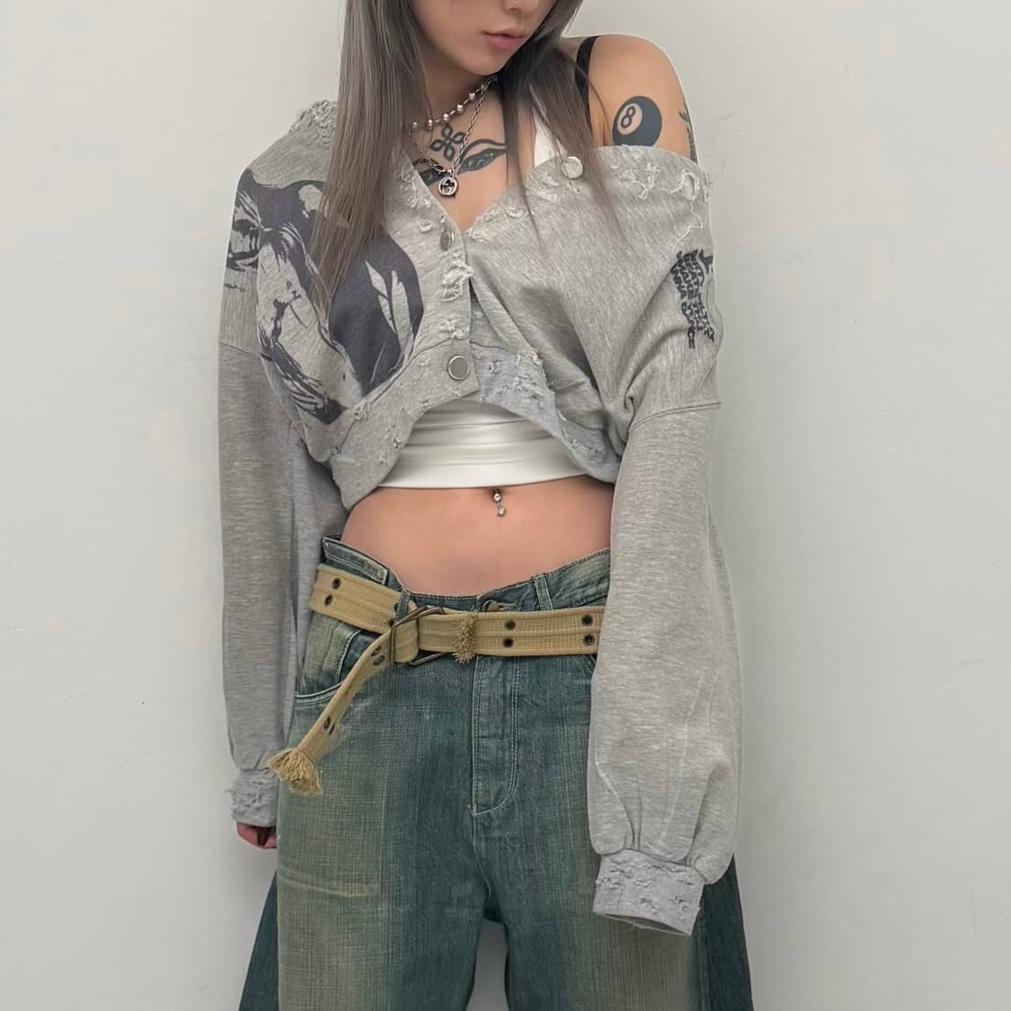 우먼 프린팅 디스트레스 크롭 후디 상품이미지1