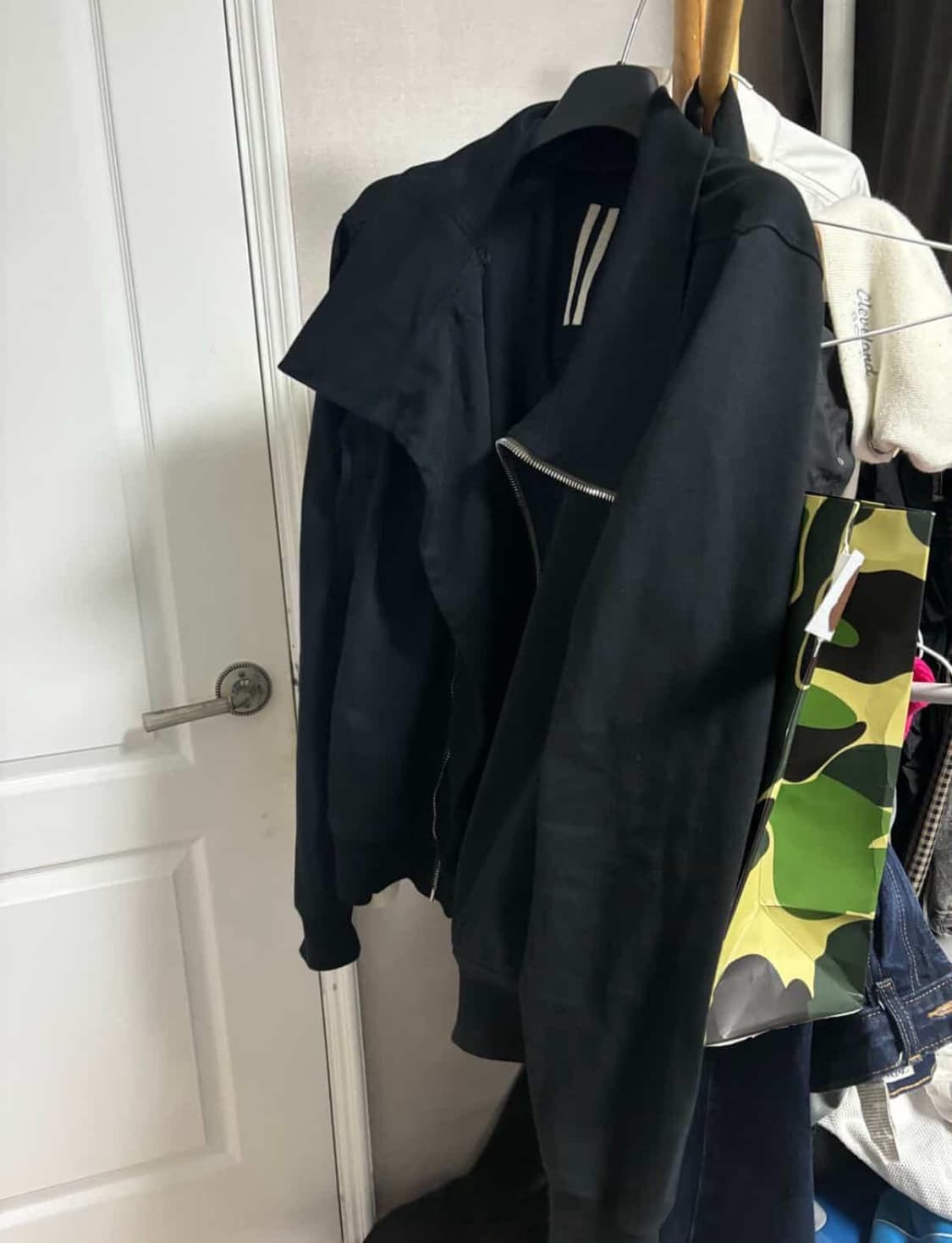 릭오웬스 바우하우스 사선집업
사이즈 M 상품이미지4