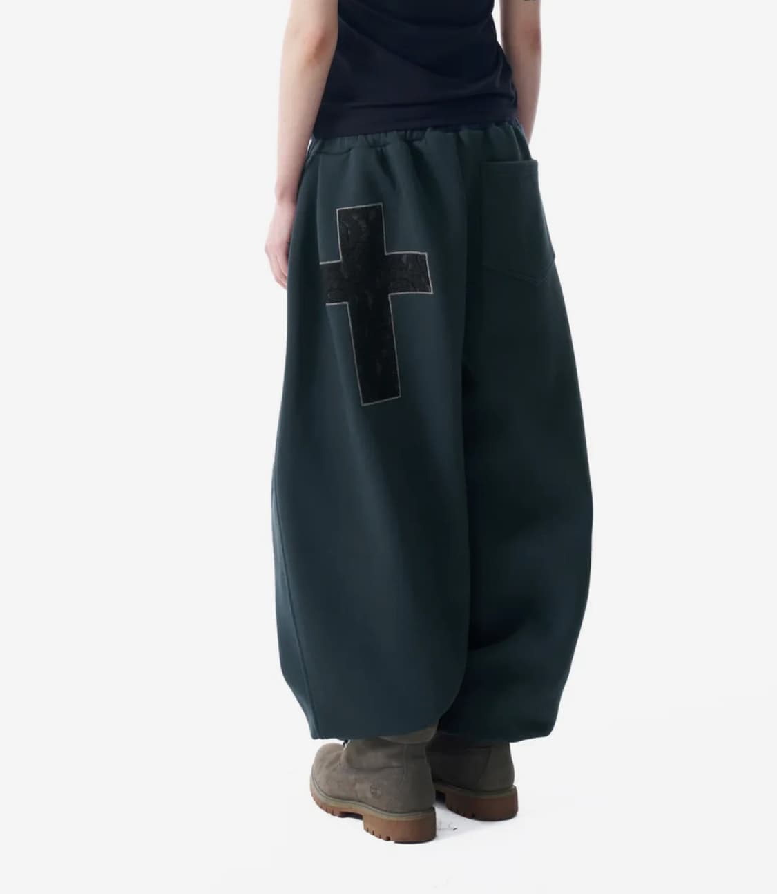 아캄 Laced CROS2 Patch Sweatpants 다크 그린 상품이미지1