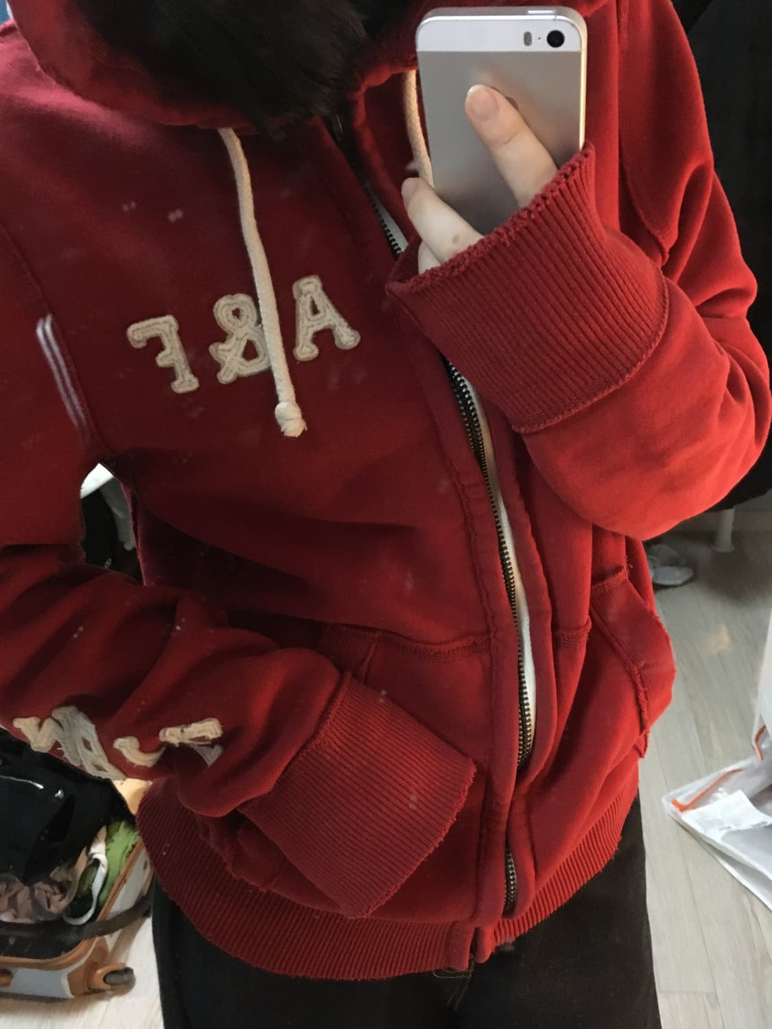 아베크롬비 딥레드 후드집업 판매 상품이미지1