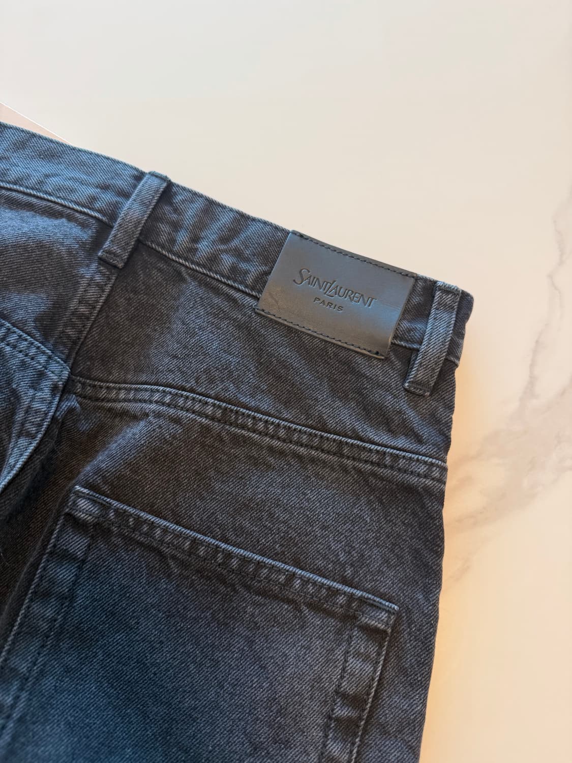 (새상품) 생로랑 캐롯핏 데님 진 블랙 상품이미지3