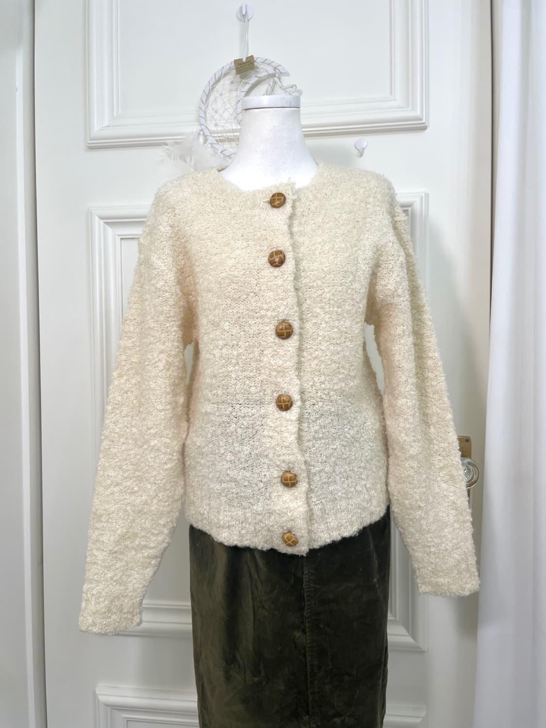 butter cream brown button boucle wool ca 상품이미지1