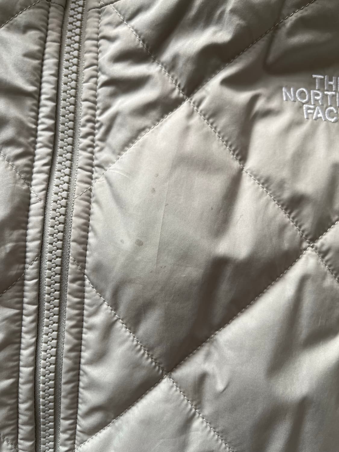 노스페이스 다이아몬드 퀼팅 자켓 아이보리 상품이미지2