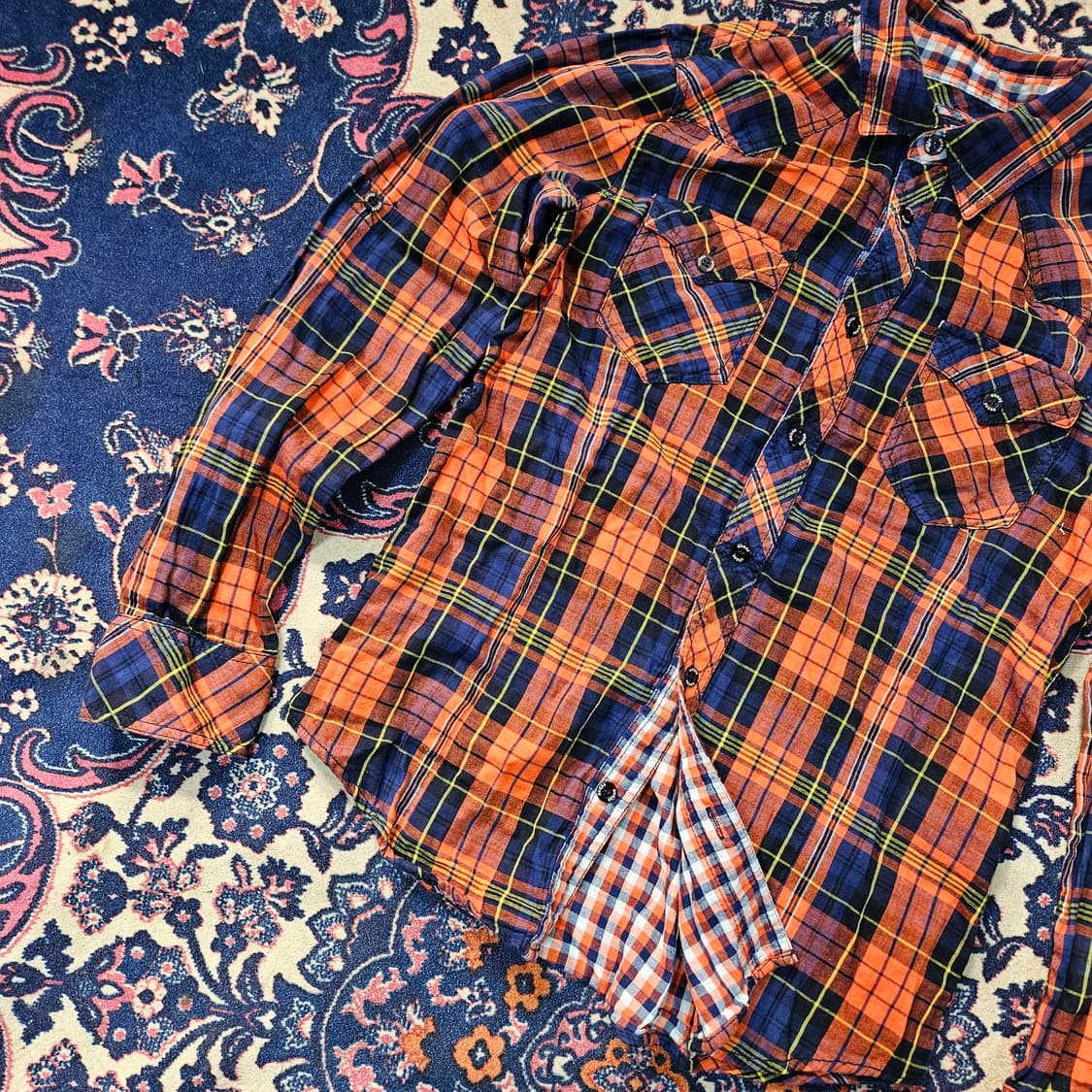 게스(GUESS) 빈티지 레터링 웨스턴 체크 셔츠
 상품이미지4