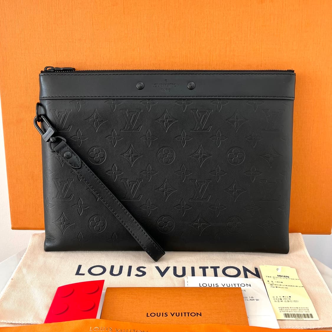 [S급/정품] 루이비통 포쉐트 투고 쉐도우 클러치 백 가방 상품이미지1