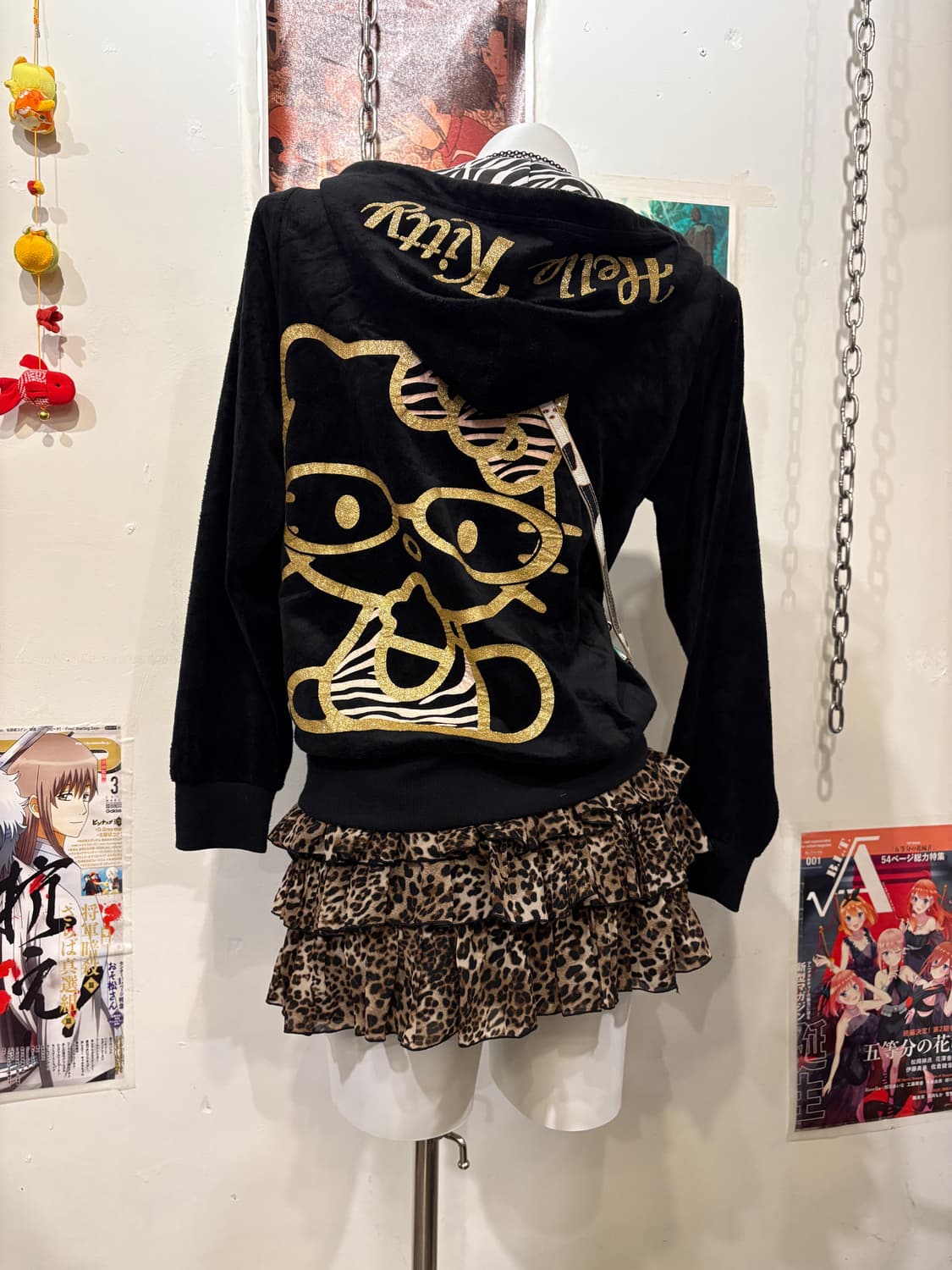 hello kitty 헬로키티 벨벳 골드 갸루키티 지브라 패턴 후드 집업 상품이미지2