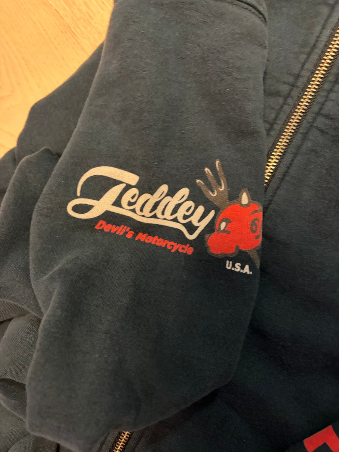 Ted company hoodie 상품이미지3