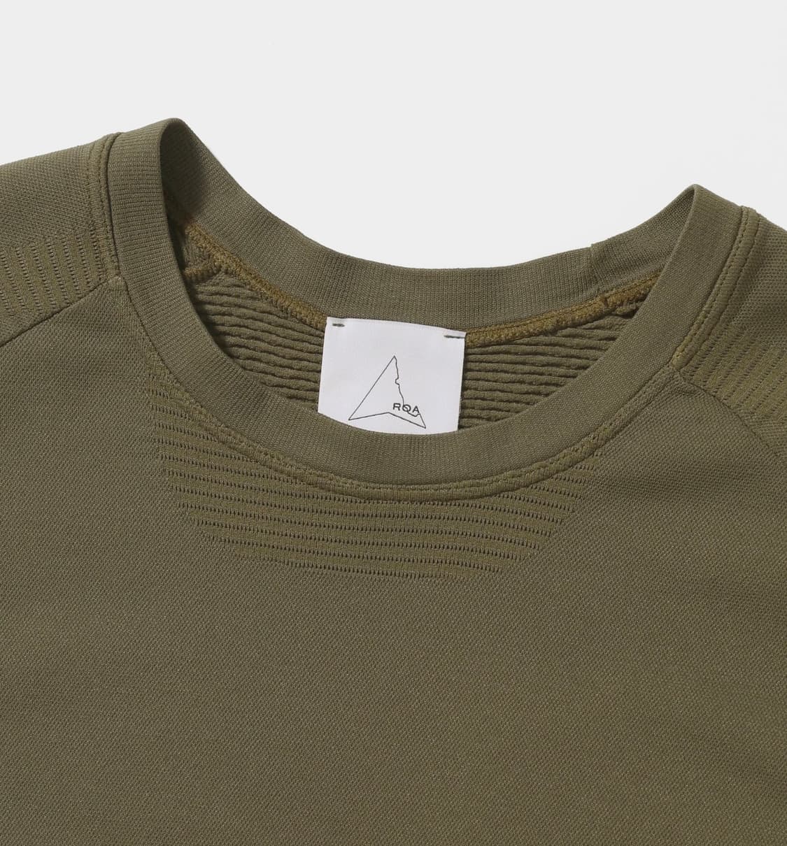 (새상품) 로아 심리스 티셔츠 다크 올리브 상품이미지3