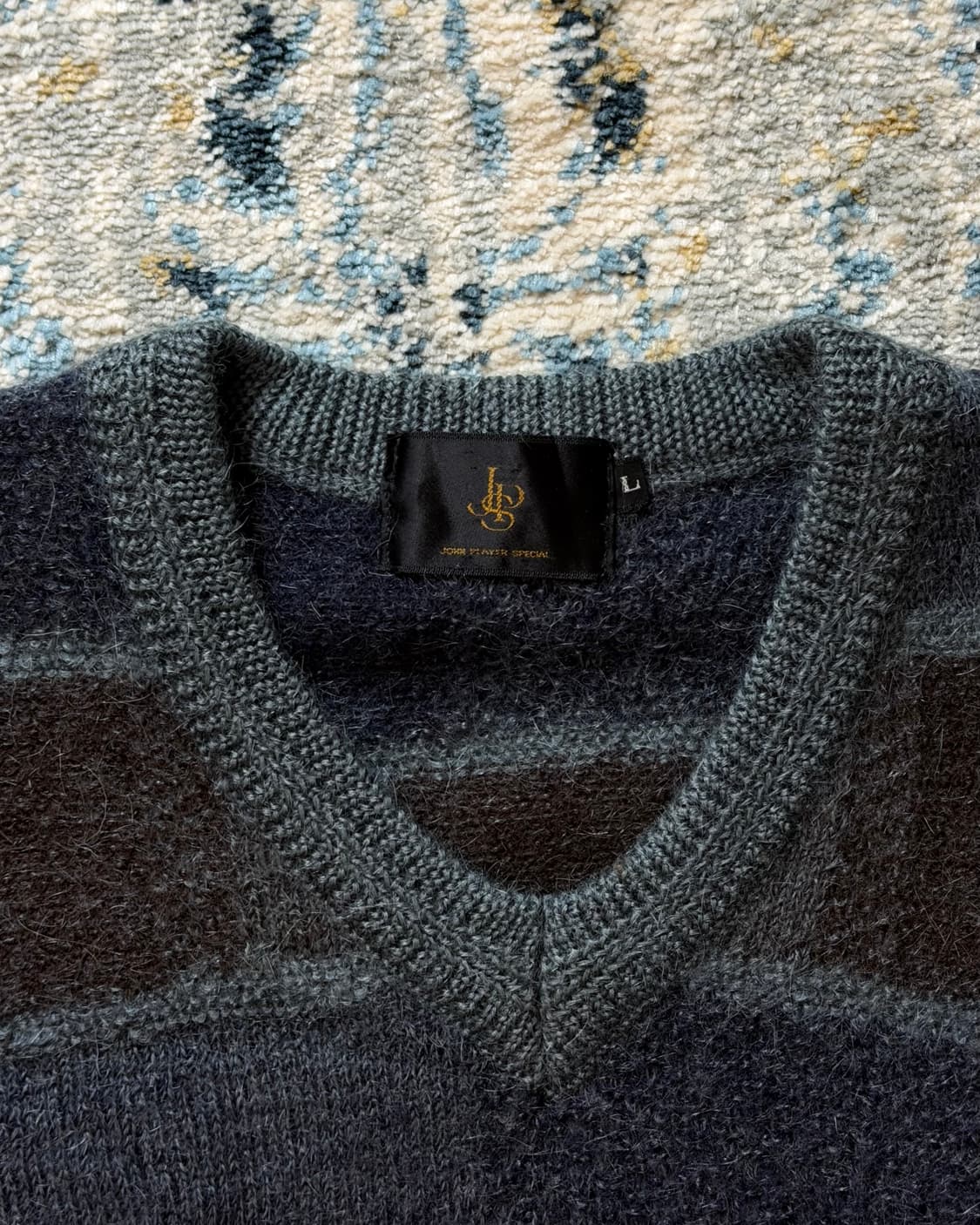 90s Wool V-Neck Knit Sweater 상품이미지5