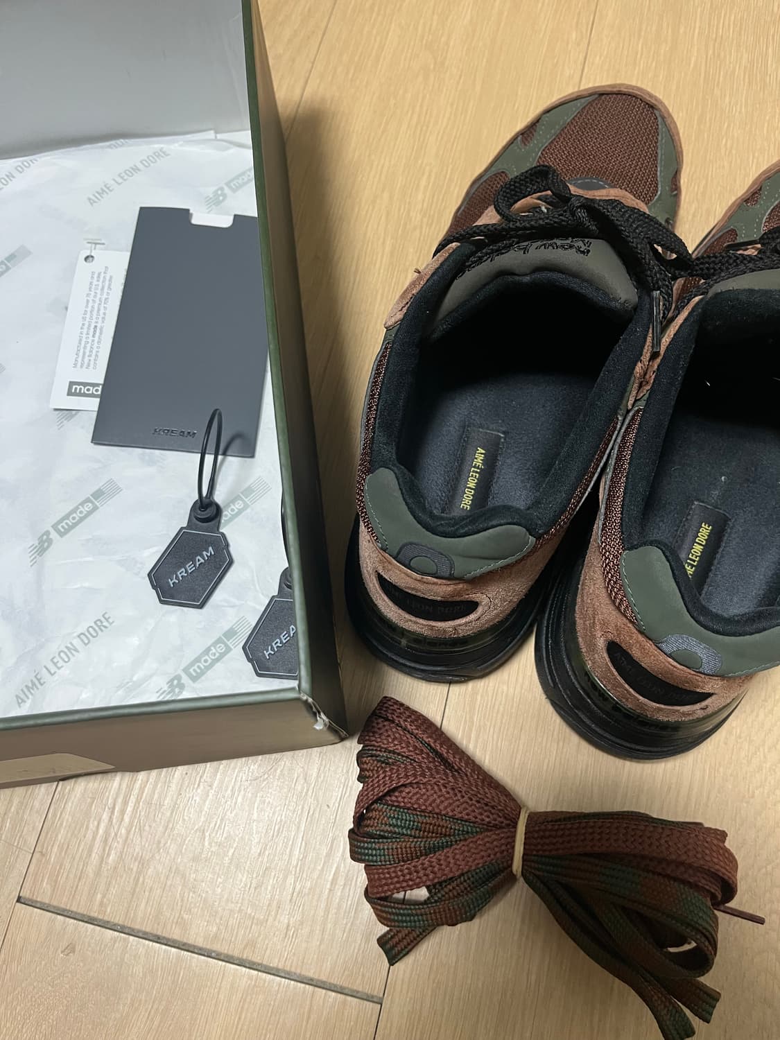 에메레온도르 콜라보 뉴발란스 993 브라운 상품이미지9