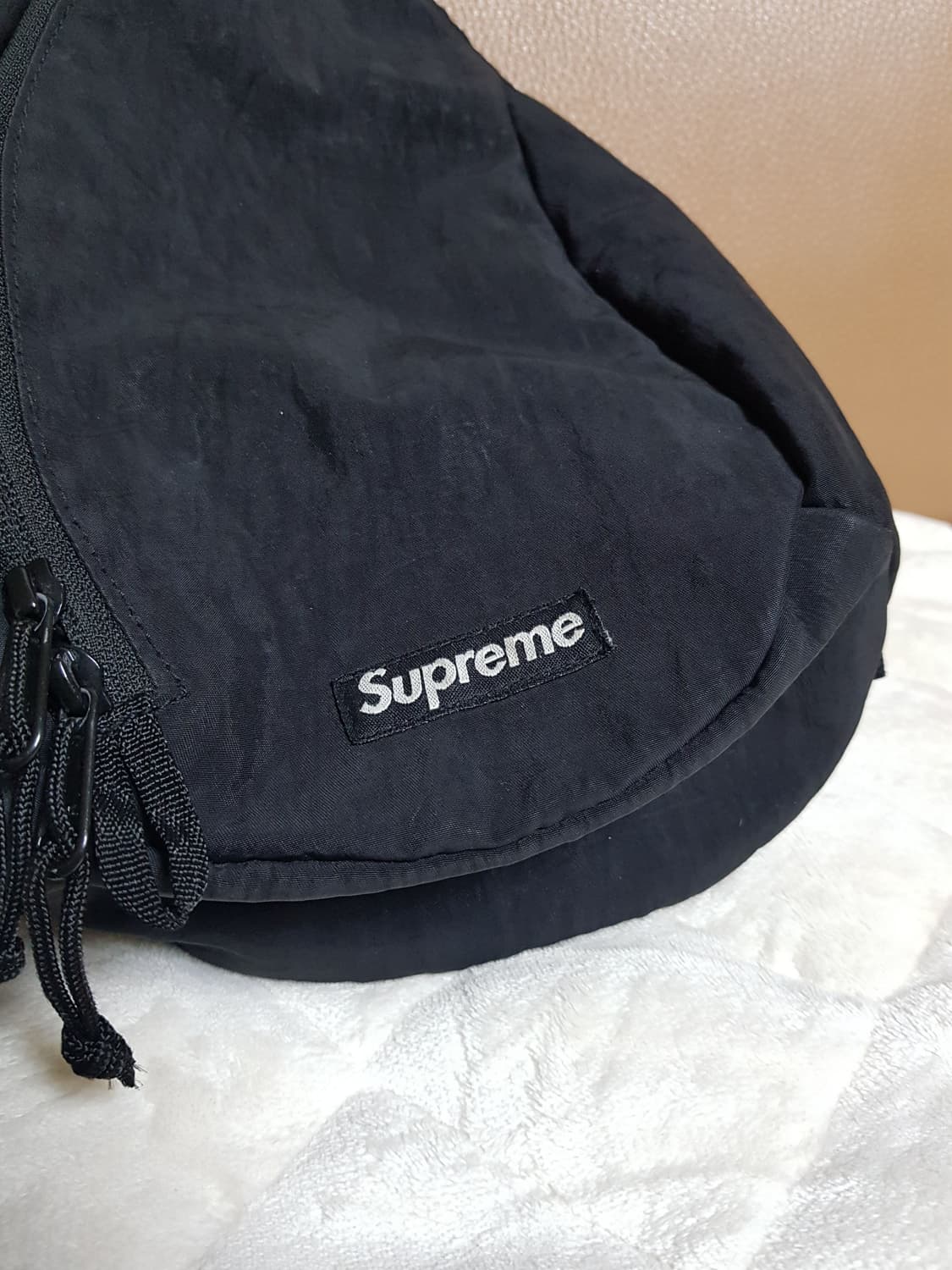 슈프림 슬링백 크로스백 블랙 20FW 상품이미지4