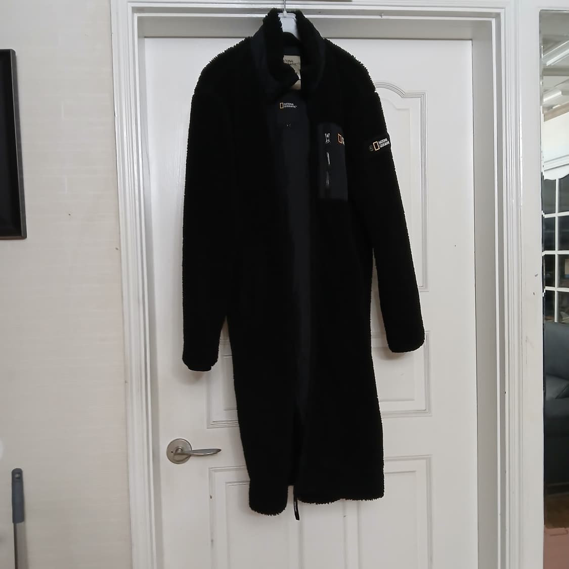 내셔널지오그래픽 뽀글이 롱 코트 블랙 색상 L 상품이미지2