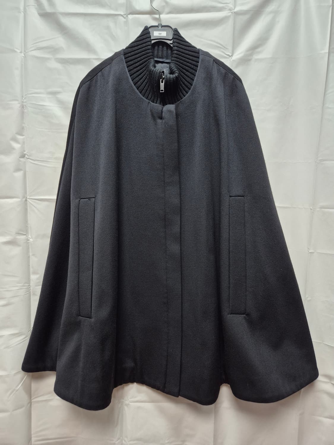 코스 블랙 모직 케이프 코트 상품이미지1
