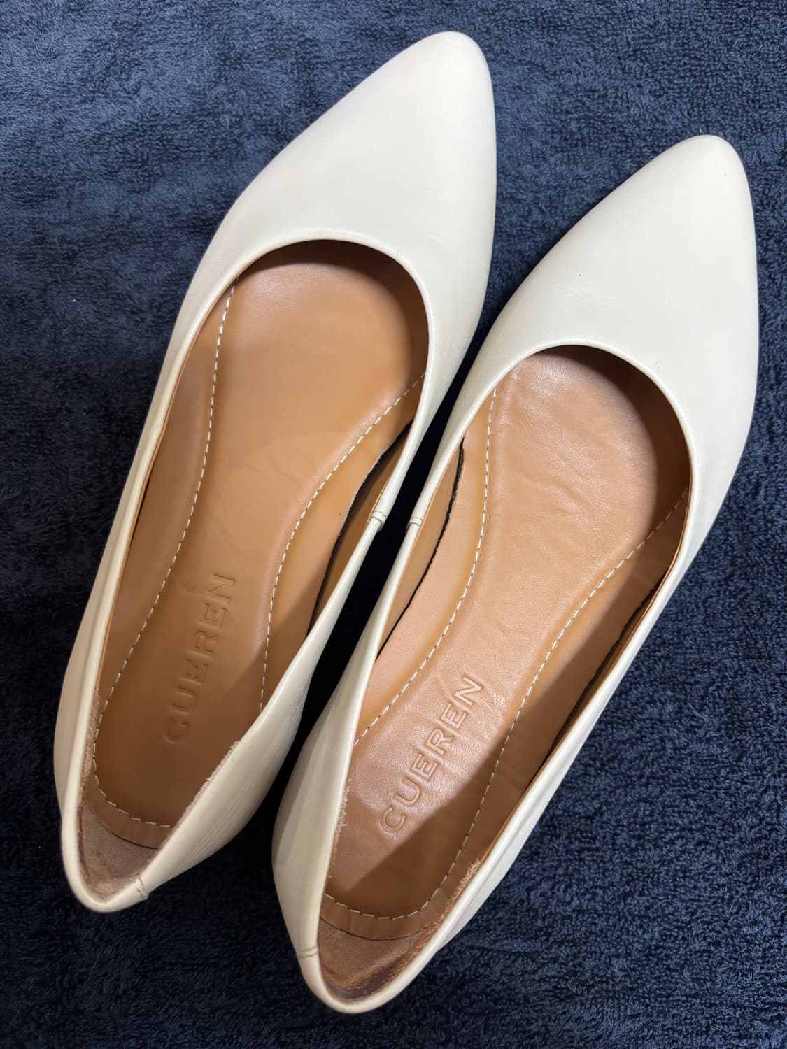 쿠에른 (CUEREN) 아이보리 플랫슈즈 상품이미지3