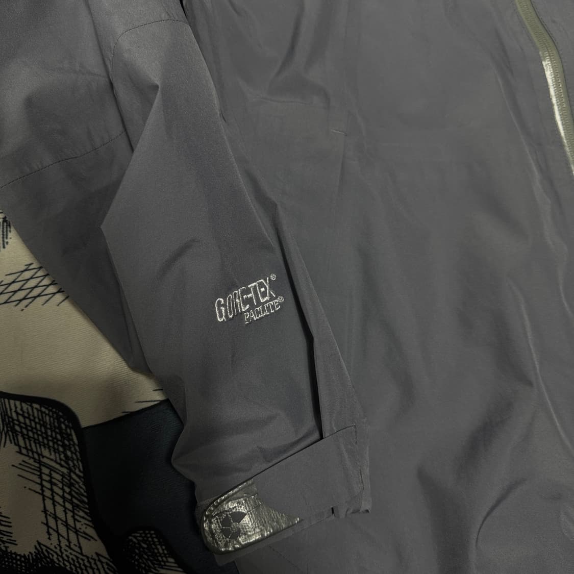 네파 고어텍스 바람막이 105사이즈 상품이미지3