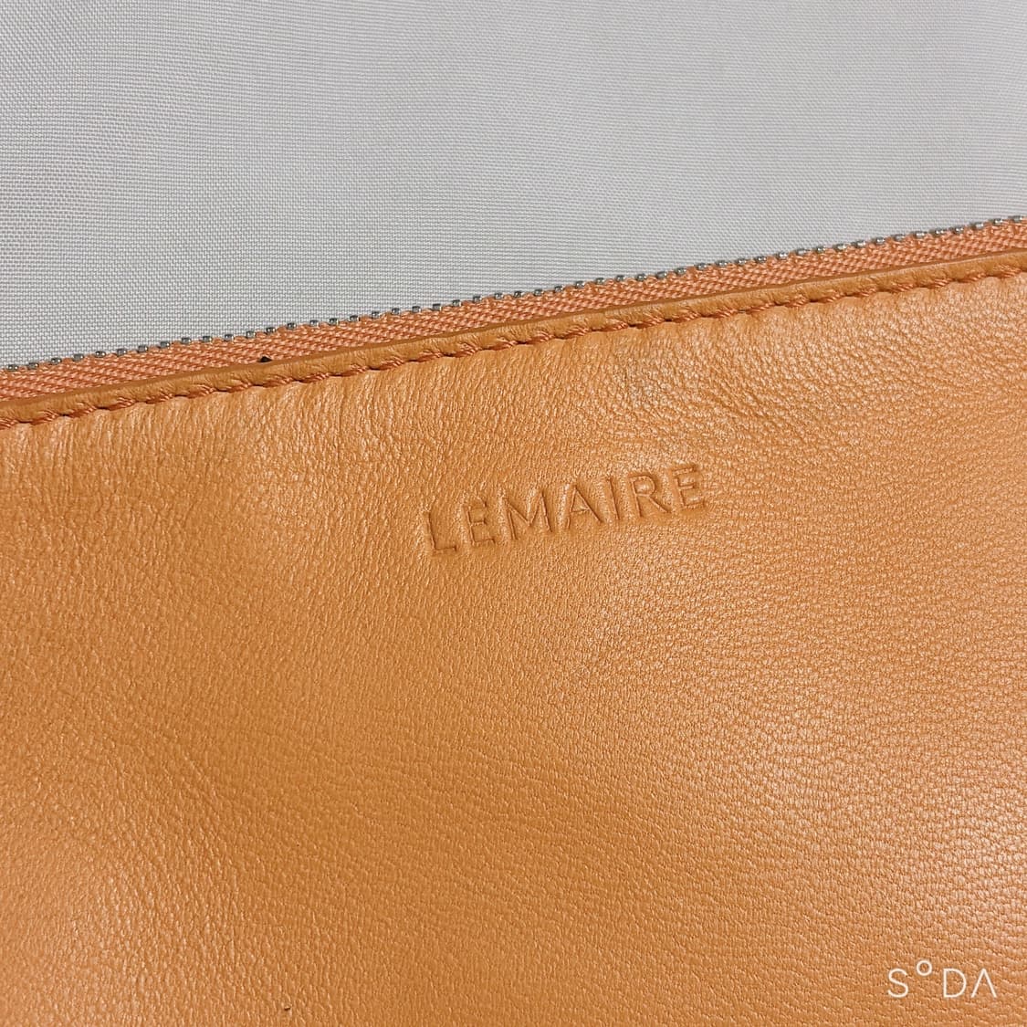 르메르 레더 클러치 백 + 더스트백 오렌지 상품이미지4