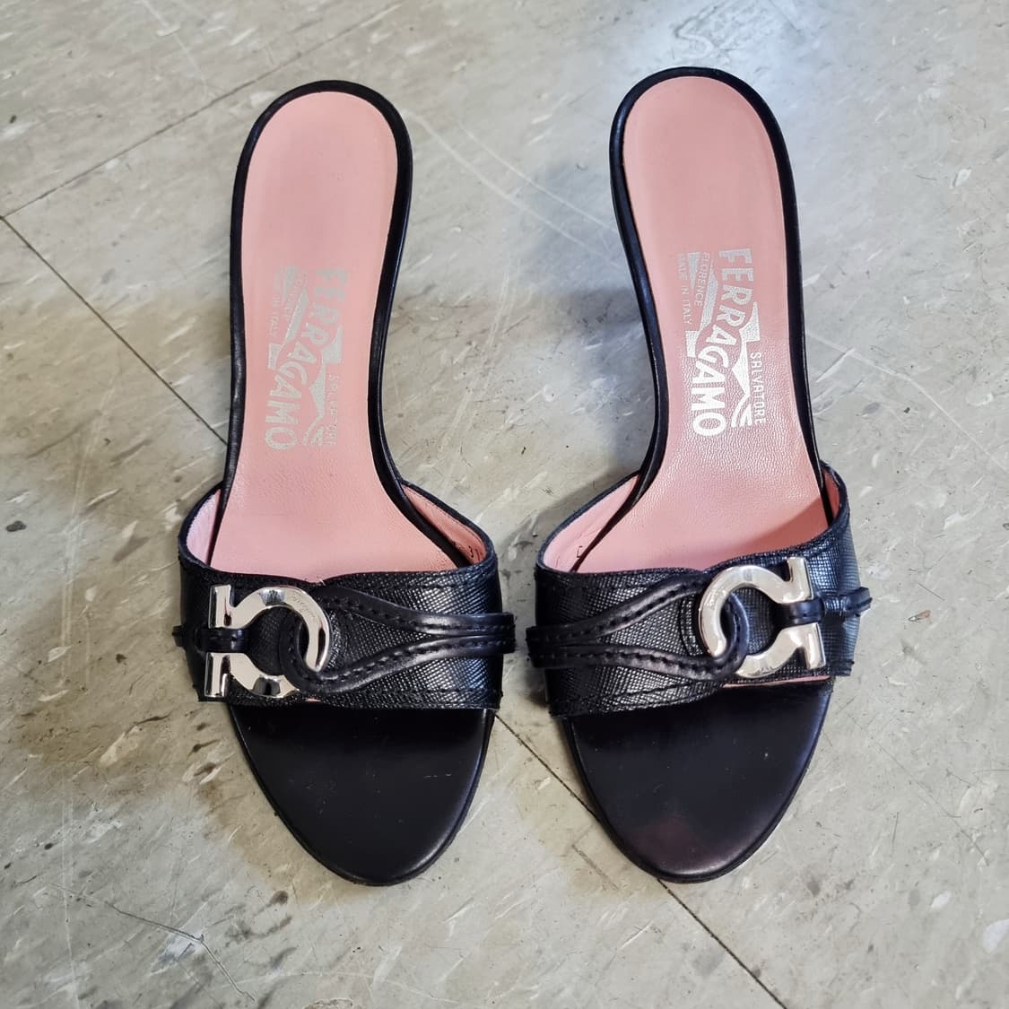 페라가모 뮬 샌들힐 간치니 키튼힐 슈즈 신발 구두 (230/36) 상품이미지1